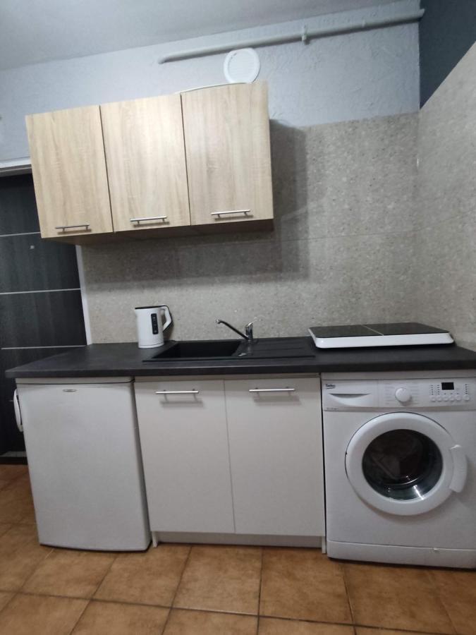 3030 Jana Spychalskiego 32 - Tanie Pokoje W Apartamencie - Samodzielne Zameldowanie - Self Check In Πόζναν Εξωτερικό φωτογραφία