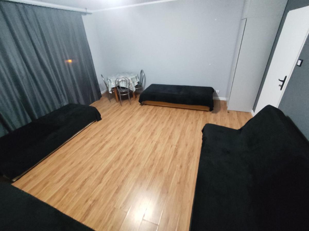 3030 Jana Spychalskiego 32 - Tanie Pokoje W Apartamencie - Samodzielne Zameldowanie - Self Check In Πόζναν Εξωτερικό φωτογραφία