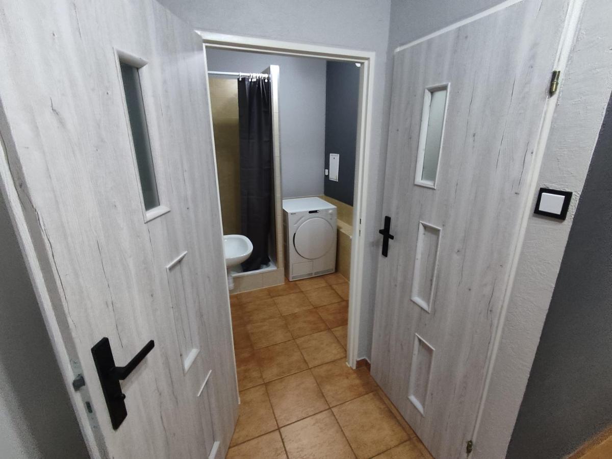 3030 Jana Spychalskiego 32 - Tanie Pokoje W Apartamencie - Samodzielne Zameldowanie - Self Check In Πόζναν Εξωτερικό φωτογραφία