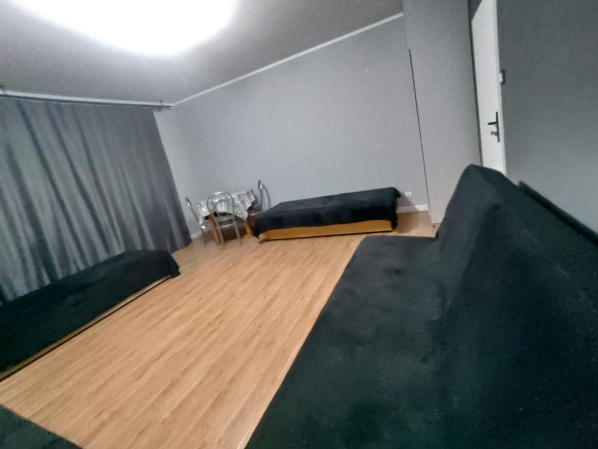 3030 Jana Spychalskiego 32 - Tanie Pokoje W Apartamencie - Samodzielne Zameldowanie - Self Check In Πόζναν Εξωτερικό φωτογραφία